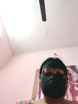 pujapujarrrr online show from January 12, 6:40 am