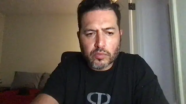 Snapshot of ezrah23 chatting on November 13, 6:40 pm ezrah23 online show from November 13, 6:40 pm