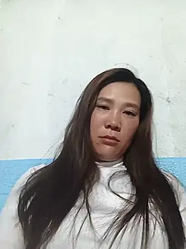 Snapshot of -Lana-123 chatting on May 2, 1:21 am -Lana-123 online show from May 2, 1:21 am