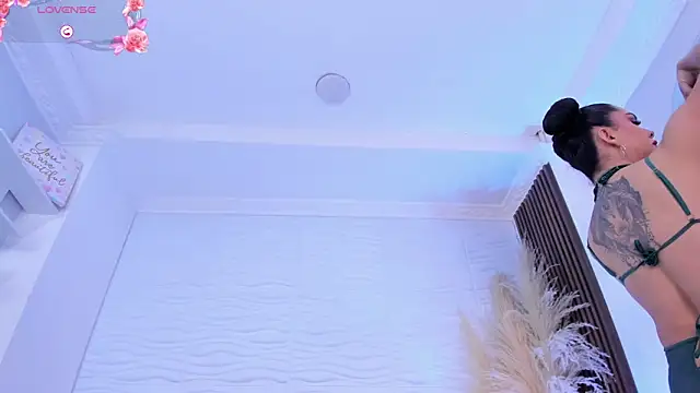 AudreyHayworth online show from December 14, 11:59 am