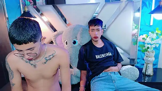 darwinandbrayann online show from November 30, 8:13 pm