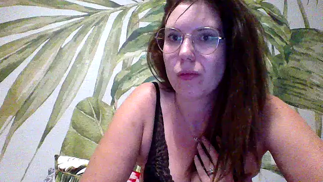 Snapshot of Sandragreg31 chatting on November 6, 9:37 pm Sandragreg31 online show from November 6, 9:37 pm