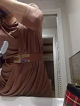 Snapshot of fragoli chatting on November 6, 8:59 am fragoli online show from November 6, 8:59 am