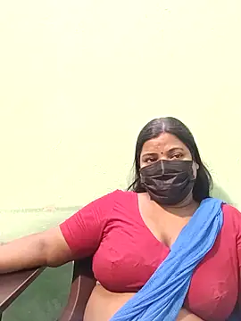 Snapshot of tamil_Nithya_J chatting on April 19, 6:10 pm tamil Nithya J online show from April 19, 6:10 pm