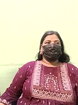 Snapshot of tamil_Nithya_J chatting on May 2, 4:12 pm tamil Nithya J online show from May 2, 4:12 pm