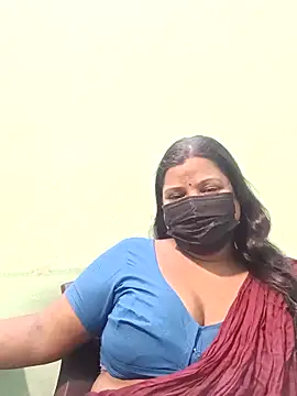 Snapshot of tamil_Nithya_J chatting on May 8, 4:45 pm tamil Nithya J online show from May 8, 4:45 pm