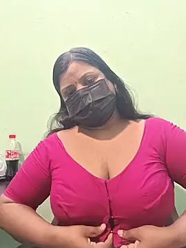 Snapshot of tamil_Nithya_J chatting on July 9, 9:57 am tamil Nithya J online show from July 9, 9:57 am