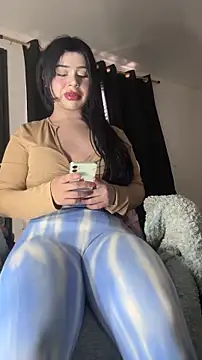Snapshot of cowgirllyx chatting on November 9, 8:18 pm cowgirllyx online show from November 9, 8:18 pm