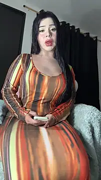 Snapshot of cowgirllyx chatting on November 14, 12:42 am cowgirllyx online show from November 14, 12:42 am