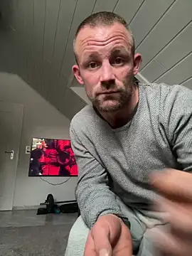 Snapshot of superbertok chatting on November 9, 1:20 pm superbertok online show from November 9, 1:20 pm