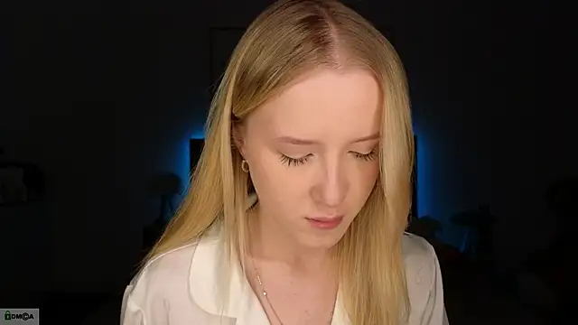 Snapshot of adele_armass chatting on February 5, 9:08 pm adele armass online show from February 5, 9:08 pm