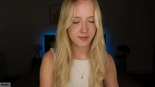 Snapshot of adele_armass chatting on March 14, 9:20 pm adele armass online show from March 14, 9:20 pm