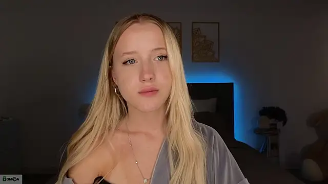 Snapshot of adele_armass chatting on March 15, 8:59 pm adele armass online show from March 15, 8:59 pm