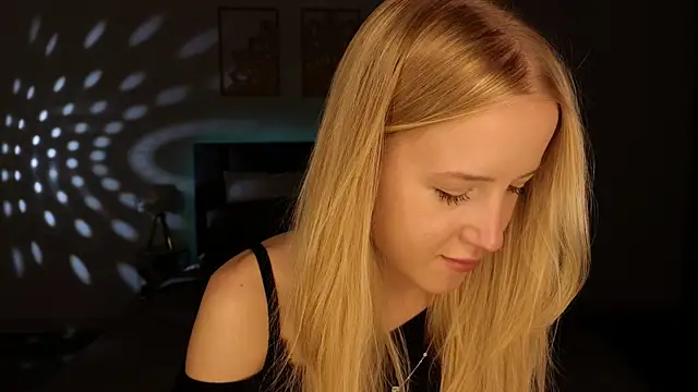 adele armass online show from June 10, 8:52 pm