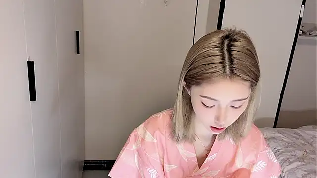 Snapshot of yuyu-33 chatting on March 8, 5:33 am yuyu-33 online show from March 8, 5:33 am