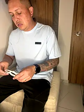 Snapshot of NathanielLux29 chatting on November 13, 11:03 pm NathanielLux29 online show from November 13, 11:03 pm