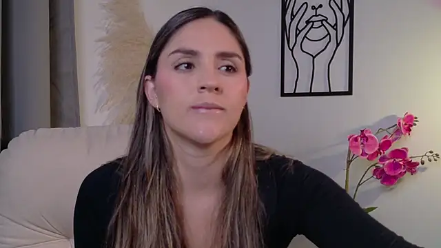 Snapshot of VictoriaNova_ chatting on April 17, 1:14 pm VictoriaNova online show from April 17, 1:14 pm