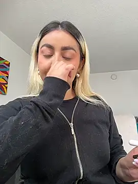 Elina Hills online show from March 9, 6:01 pm