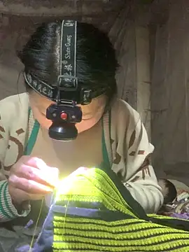 bi-bo123 online show from December 3, 1:20 pm