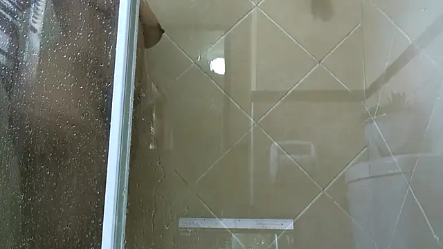 NewBeginnings8 online show from December 20, 9:05 am