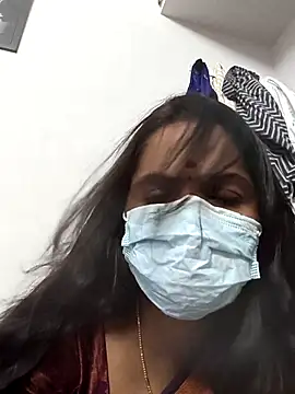 Snapshot of Cutie_Rani chatting on November 3, 10:05 am Cutie Rani online show from November 3, 10:05 am