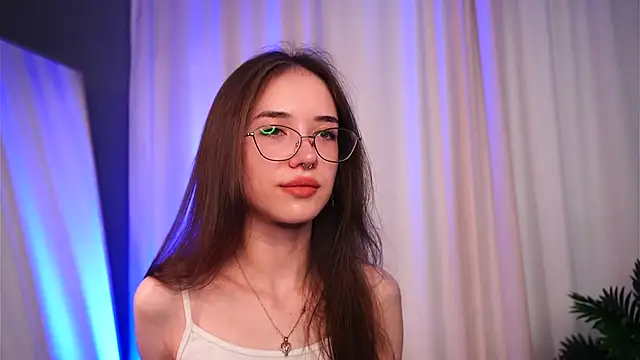 tinyanie online show from November 12, 5:30 am