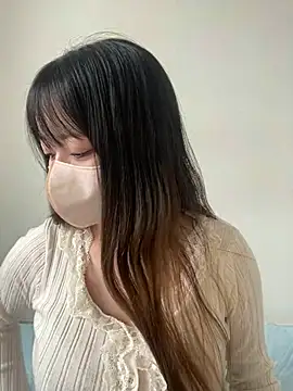 Snapshot of emiri_da_nyan chatting on April 29, 5:22 am emiri da nyan online show from April 29, 5:22 am