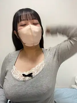 Snapshot of emiri_da_nyan chatting on May 23, 10:19 am emiri da nyan online show from May 23, 10:19 am