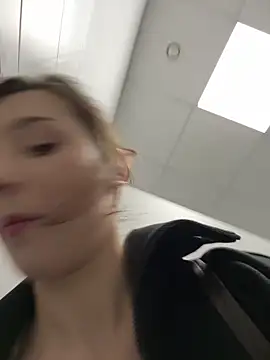 Snapshot of LilluKatten chatting on February 14, 11:40 am LilluKatten online show from February 14, 11:40 am