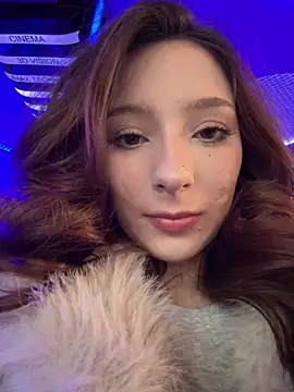 Snapshot of LilluKatten chatting on February 24, 10:35 am LilluKatten online show from February 24, 10:35 am