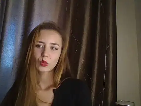 Snapshot of MyLittle_Flame chatting on May 11, 10:54 am MyLittle Flame online show from May 11, 10:54 am