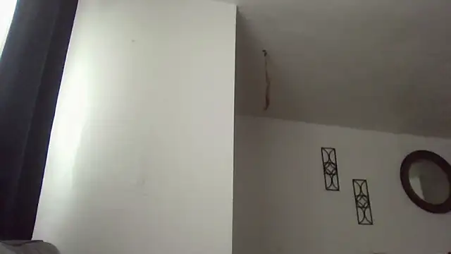 Snapshot of prettylildes chatting on November 19, 3:23 pm prettylildes online show from November 19, 3:23 pm