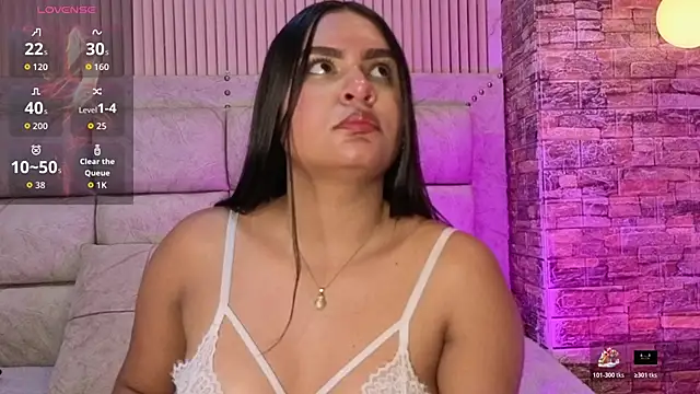 amarahanks1 online show from November 27, 8:22 pm