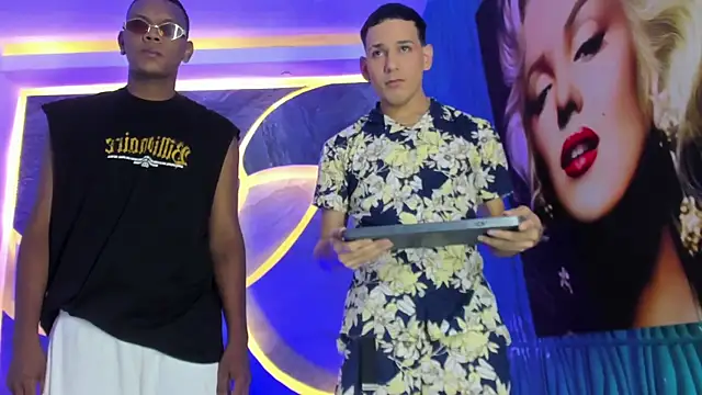 Snapshot of noah_deluxe chatting on November 2, 12:07 pm noah deluxe online show from November 2, 12:07 pm