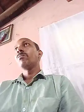 Dhanya752896 online show from August 3, 3:16 am