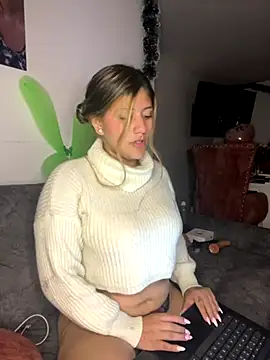 Crystall 15 online show from December 3, 1:13 am