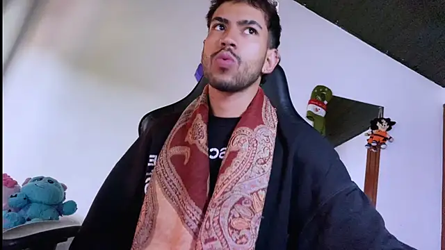 3v1l online show from December 15, 7:40 pm