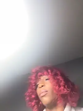 Snapshot of MadameMuse chatting on November 2, 12:35 am MadameMuse online show from November 2, 12:35 am