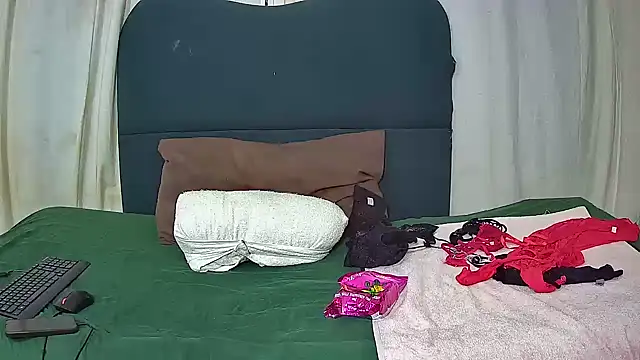 Squirt bitchxxx online show from November 9, 7:12 pm