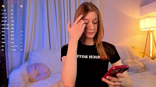 SweetVee online show from April 2, 6:44 am