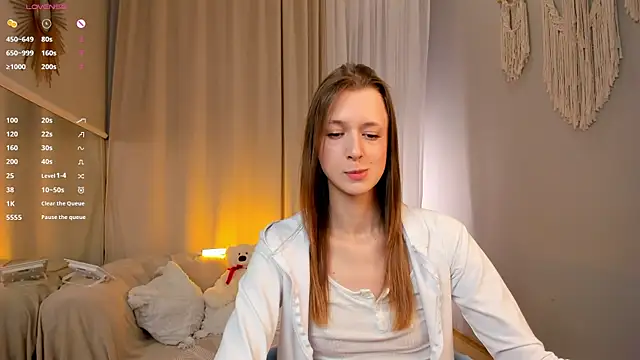 Snapshot of SweetVee chatting on July 21, 6:49 am SweetVee online show from July 21, 6:49 am