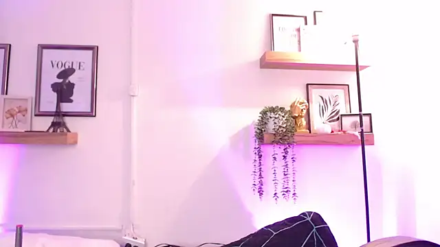 Madisonkay online show from March 31, 7:14 pm