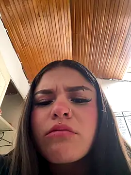 Snapshot of Camila_Duarte_ chatting on November 10, 7:46 pm Camila Duarte online show from November 10, 7:46 pm