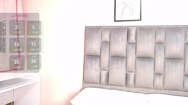 Snapshot of Ailyn77 chatting on October 30, 10:32 pm Ailyn77 online show from October 30, 10:32 pm