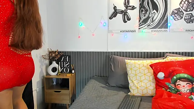 Cloe Bonne online show from December 15, 7:40 pm