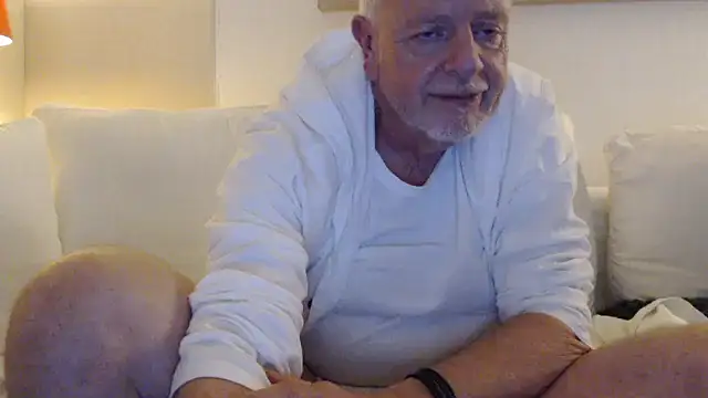 Dennislover007 online show from November 6, 6:09 pm