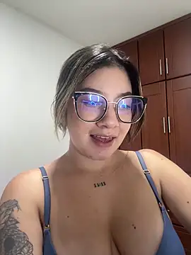 Eve Miiller online show from April 15, 5:25 am