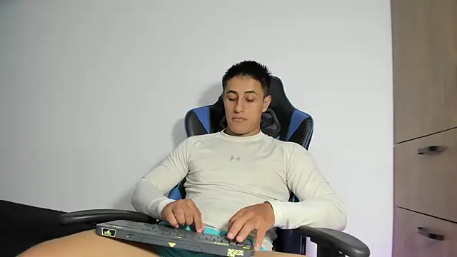 dorman boy online show from March 2, 3:09 am