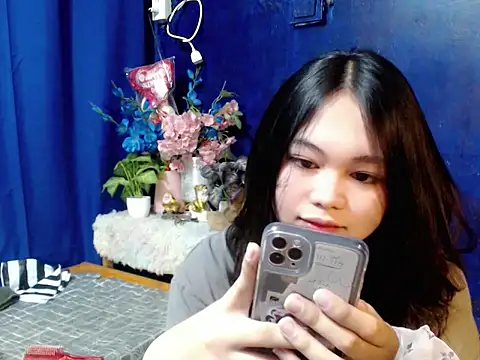 lustfullakim online show from January 12, 2:44 pm