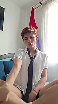 Snapshot of Apolitoo chatting on November 1, 8:00 pm Apolitoo online show from November 1, 8:00 pm